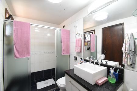 Casa à venda com 440m², 3 quartos e 3 vagasBanheiro da Suíte