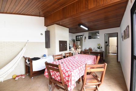 Casa à venda com 440m², 3 quartos e 3 vagasÁrea gourmet