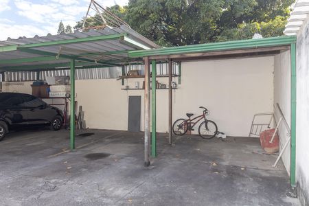 Garagem de casa à venda com 2 quartos, 49m² em Candelária, Belo Horizonte