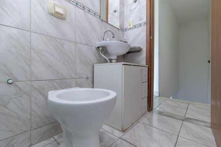 Banheiro de casa à venda com 2 quartos, 49m² em Candelária, Belo Horizonte