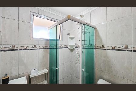 Banheiro de apartamento para alugar com 2 quartos, 55m² em Parque Jose Alex Andre, Carapicuíba