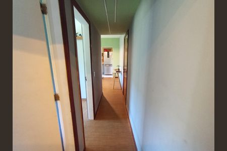 Corredor de apartamento para alugar com 2 quartos, 60m² em Itanhangá, Rio de Janeiro
