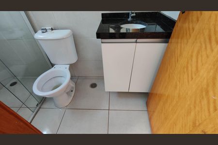 Casa para alugar com 50m², 2 quartos e 2 vagas Casa para alugar com 50m², 2 quartos e 2 vagasBanheiro da Suíte 1