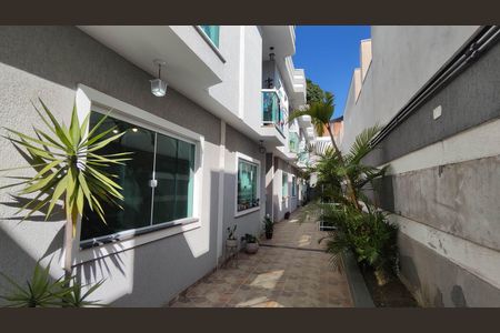 Corredor de entrada de casa para alugar com 2 quartos, 50m² em Itaquera, São Paulo