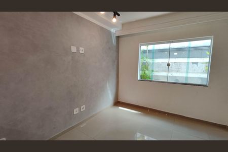 Sala de casa para alugar com 2 quartos, 50m² em Itaquera, São Paulo