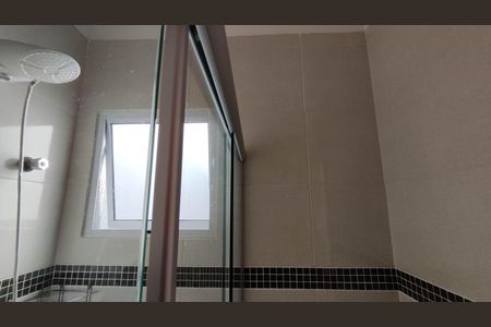 Casa para alugar com 50m², 2 quartos e 2 vagas Casa para alugar com 50m², 2 quartos e 2 vagasBanheiro da Suíte 2
