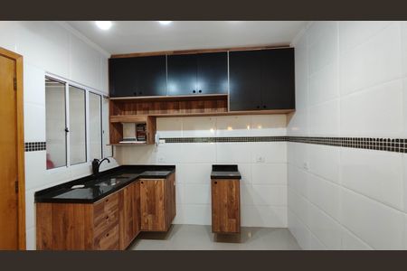 Casa para alugar com 50m², 2 quartos e 2 vagas Casa para alugar com 50m², 2 quartos e 2 vagasCozinha