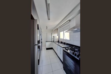 Apartamento à venda com 178m², 4 quartos e 3 vagas Apartamento à venda com 178m², 4 quartos e 3 vagasCozinha