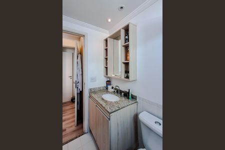 Apartamento à venda com 178m², 4 quartos e 3 vagas Apartamento à venda com 178m², 4 quartos e 3 vagasBanheiro da Suíte
