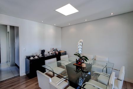 Apartamento à venda com 178m², 4 quartos e 3 vagas Apartamento à venda com 178m², 4 quartos e 3 vagasSala