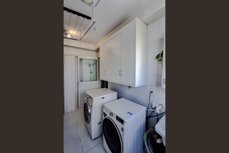 Apartamento à venda com 178m², 4 quartos e 3 vagas Apartamento à venda com 178m², 4 quartos e 3 vagasÁrea de Serviço