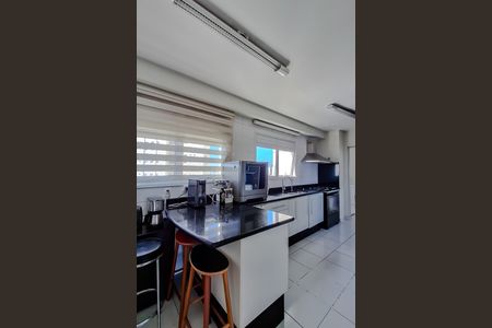 Apartamento à venda com 178m², 4 quartos e 3 vagas Apartamento à venda com 178m², 4 quartos e 3 vagasCozinha