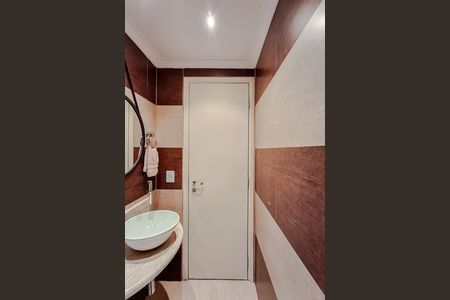 Apartamento à venda com 178m², 4 quartos e 3 vagas Apartamento à venda com 178m², 4 quartos e 3 vagasLavabo