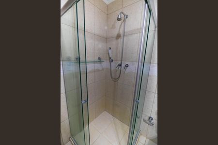Apartamento à venda com 140m², 3 quartos e 1 vaga Apartamento à venda com 140m², 3 quartos e 1 vagaBanheiro da Suíte
