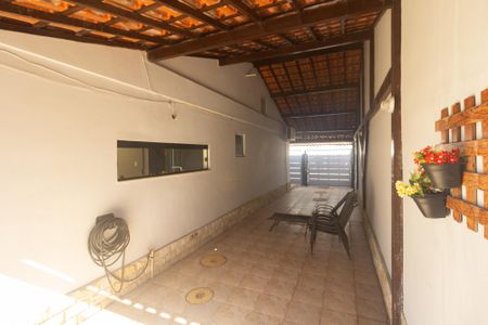 Garagem de casa à venda com 2 quartos, 188m² em Campo Grande, Rio de Janeiro