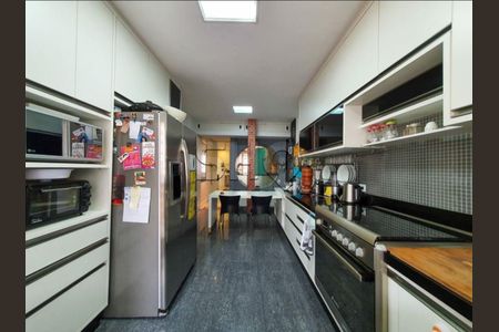 Apartamento à venda com 3 quartos, 234m² em Santa Cecilia, São Paulo