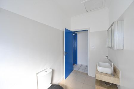 Casa para alugar com 120m², 2 quartos e 1 vaga Casa para alugar com 120m², 2 quartos e 1 vagaBanheiro Social