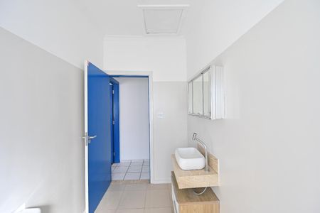 Casa para alugar com 120m², 2 quartos e 1 vaga Casa para alugar com 120m², 2 quartos e 1 vagaBanheiro Social