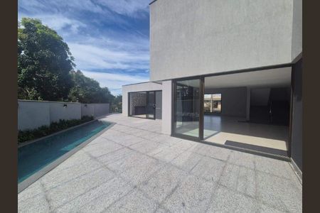 Casa à venda com 397m², 4 quartos e 4 vagas