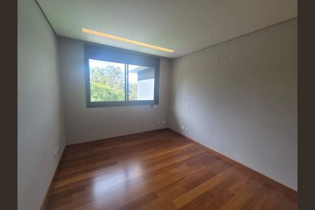 Casa à venda com 397m², 4 quartos e 4 vagas