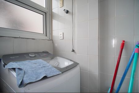 Apartamento para alugar com 70m², 3 quartos e 1 vagaÁrea de Serviço