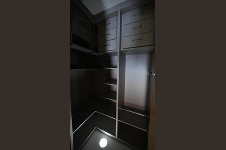 Apartamento para alugar com 100m², 2 quartos e 1 vagaCloset