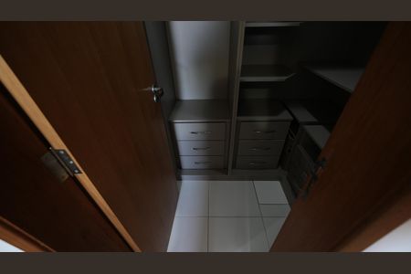 Closet de apartamento para alugar com 2 quartos, 100m² em Jardim Stella, Santo André