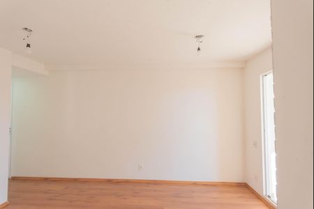 Sala de apartamento à venda com 3 quartos, 62m² em Jardim Ipaussurama, Campinas