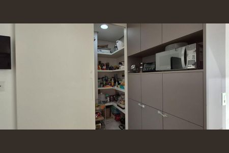 Apartamento à venda com 3 quartos, 165m² em Vila Romana, São Paulo