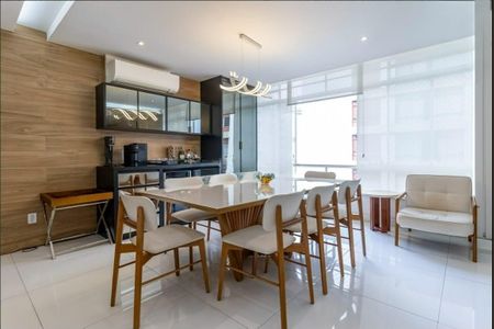 Apartamento à venda com 165m², 3 quartos e 2 vagas