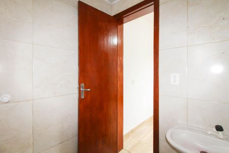 Banheiro de kitnet/studio para alugar com 1 quarto, 25m² em Harmonia, Canoas
