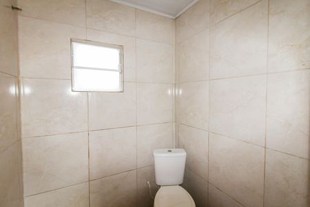 Banheiro de kitnet/studio para alugar com 1 quarto, 25m² em Harmonia, Canoas