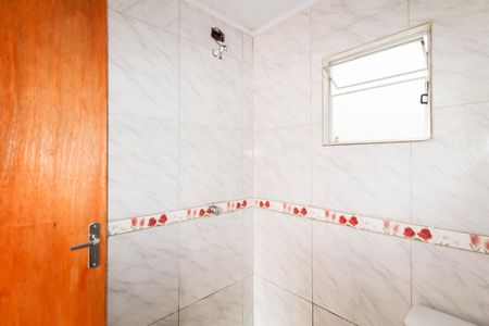 Banheiro de kitnet/studio para alugar com 1 quarto, 25m² em Harmonia, Canoas