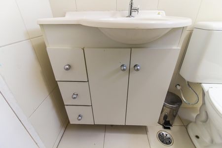 Apartamento para alugar com 56m², 2 quartos e 1 vaga Apartamento para alugar com 56m², 2 quartos e 1 vagaBanheiro