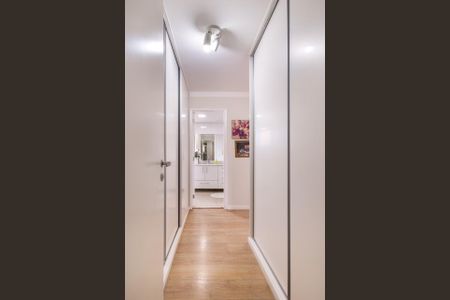 Apartamento à venda com 4 quartos, 134m² em Jardim Olympia, São Paulo