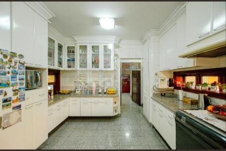Casa de condomínio à venda com 450m², 4 quartos e 4 vagas