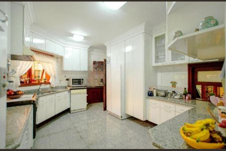 Casa de condomínio à venda com 450m², 4 quartos e 4 vagas