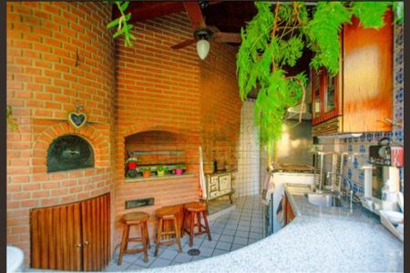 Casa de condomínio à venda com 450m², 4 quartos e 4 vagas