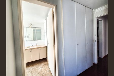 Apartamento à venda com 99m², 3 quartos e 1 vaga Apartamento à venda com 99m², 3 quartos e 1 vagaSuíte