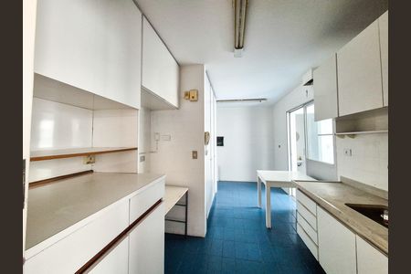 Apartamento à venda com 99m², 3 quartos e 1 vaga Apartamento à venda com 99m², 3 quartos e 1 vagaCozinha