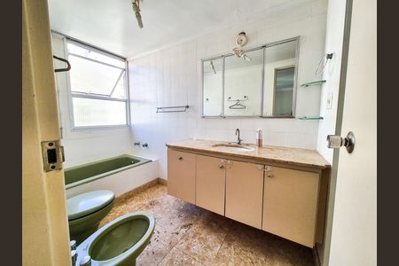 Apartamento à venda com 99m², 3 quartos e 1 vaga Apartamento à venda com 99m², 3 quartos e 1 vagaBanheiro da Suíte