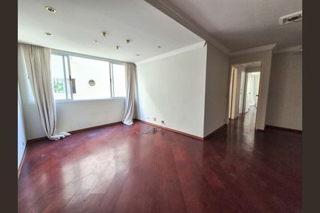 Apartamento à venda com 99m², 3 quartos e 1 vaga Apartamento à venda com 99m², 3 quartos e 1 vagaSala