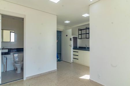 Apartamento para alugar com 39m², 2 quartos e sem vaga