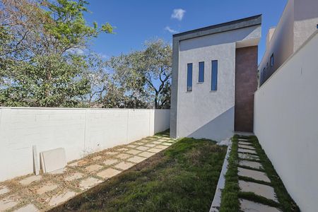 Casa à venda com 3 quartos, 143m² em Conjunto Habitacional Vila Maria, Lagoa Santa