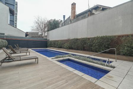 Apartamento à venda com 103m², 3 quartos e 2 vagas Apartamento à venda com 103m², 3 quartos e 2 vagasÁrea comum - Piscina