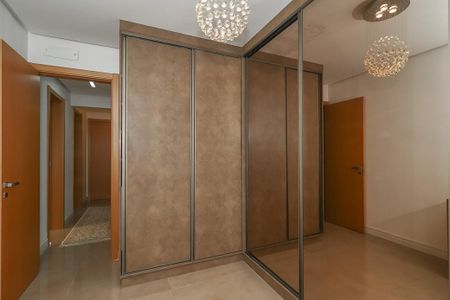 Apartamento à venda com 103m², 3 quartos e 2 vagas Apartamento à venda com 103m², 3 quartos e 2 vagasQuarto 2