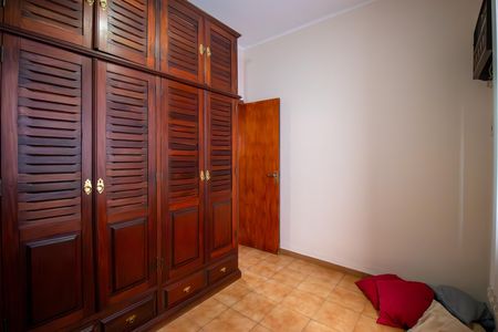 Casa à venda com 150m², 3 quartos e 4 vagas Casa à venda com 150m², 3 quartos e 4 vagasQuarto 3