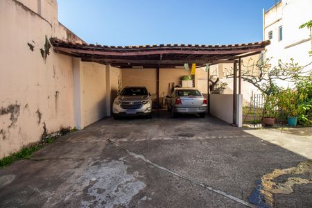 Garagem de casa à venda com 3 quartos, 150m² em Vila da Penha, Rio de Janeiro