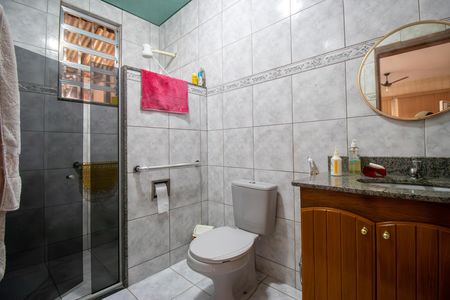 Casa à venda com 150m², 3 quartos e 4 vagas Casa à venda com 150m², 3 quartos e 4 vagasBanheiro 2
