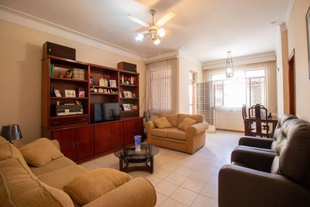 Casa à venda com 3 quartos, 150m² em Vila da Penha, Rio de Janeiro